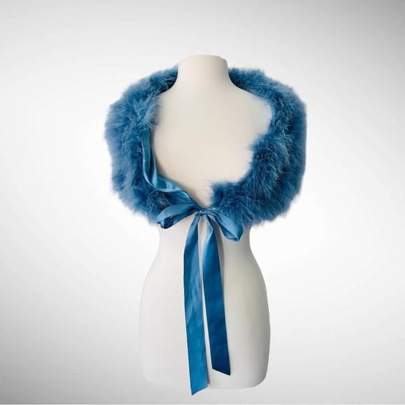 BEBE NWOT DYED MARABOU FEATHER BLUE SHAWL SCARF - Picture 2 of 12